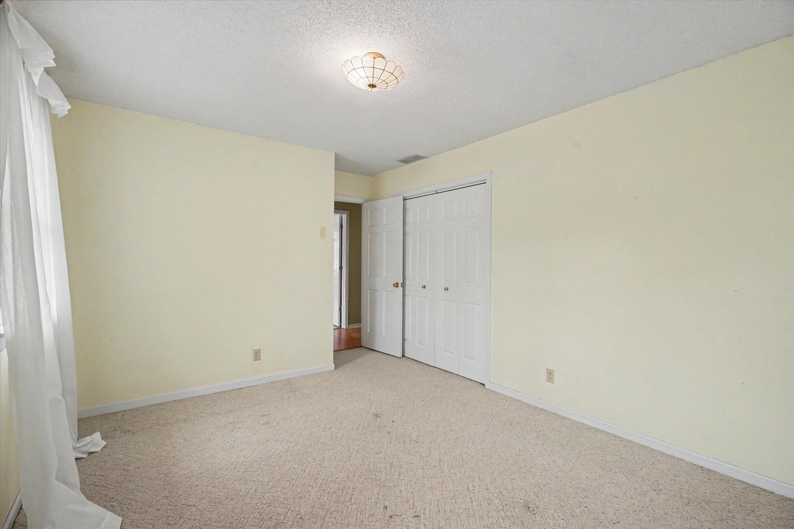 702 Cambridge Drive Property Photo 30
