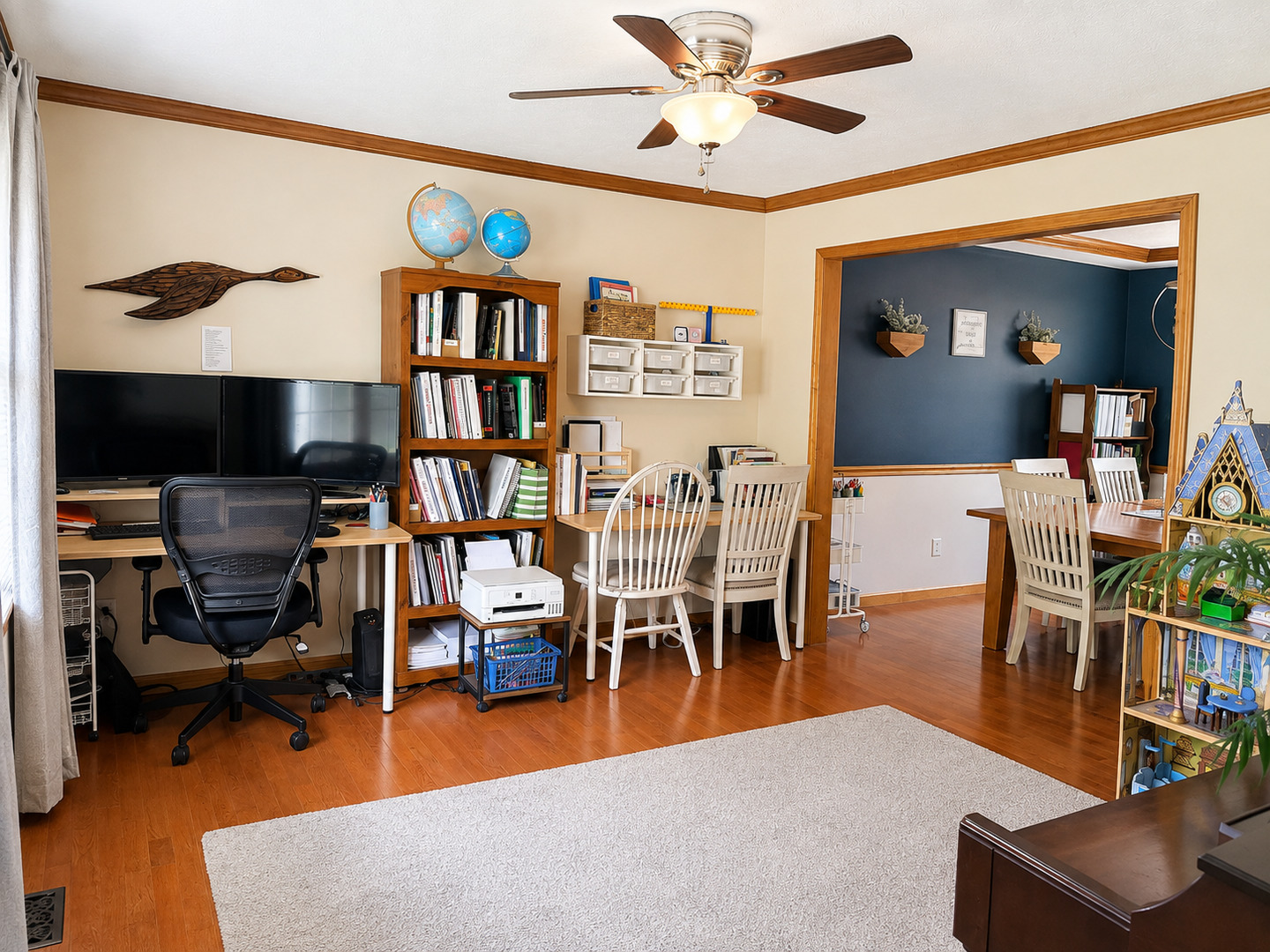 2709 Brighton Lane Property Photo 4
