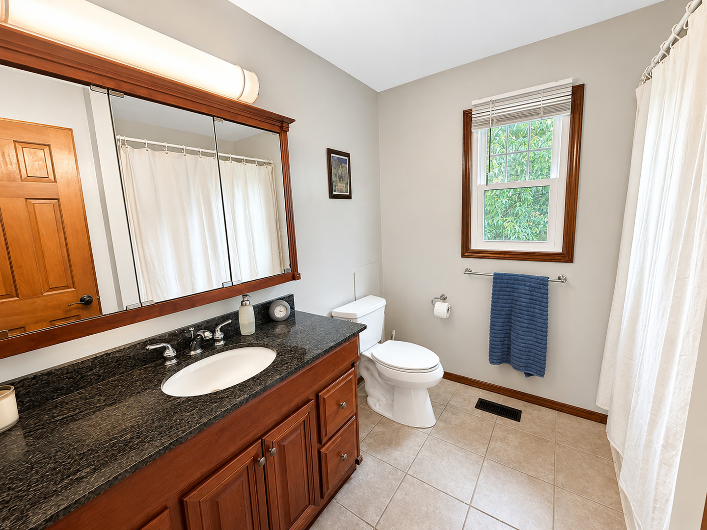 2709 Brighton Lane Property Photo 20