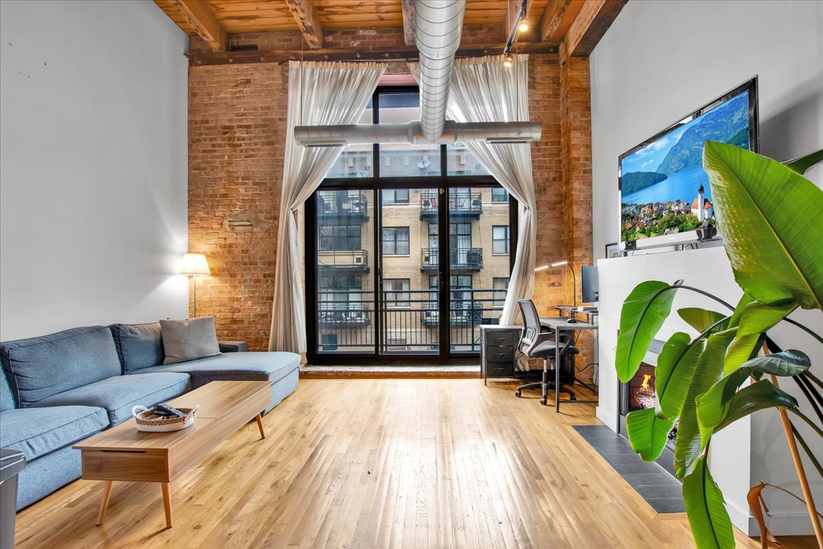 1918 S Michigan Avenue 207 Property Photo 4