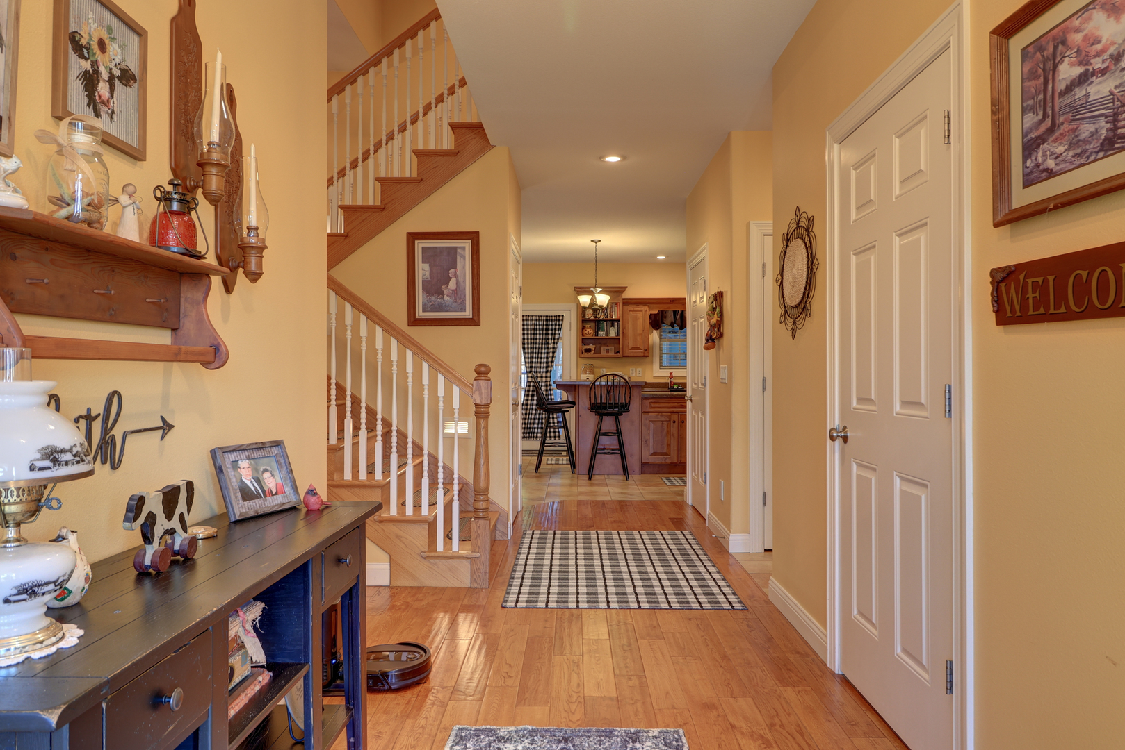 10301 Laurel Lane Property Photo 4