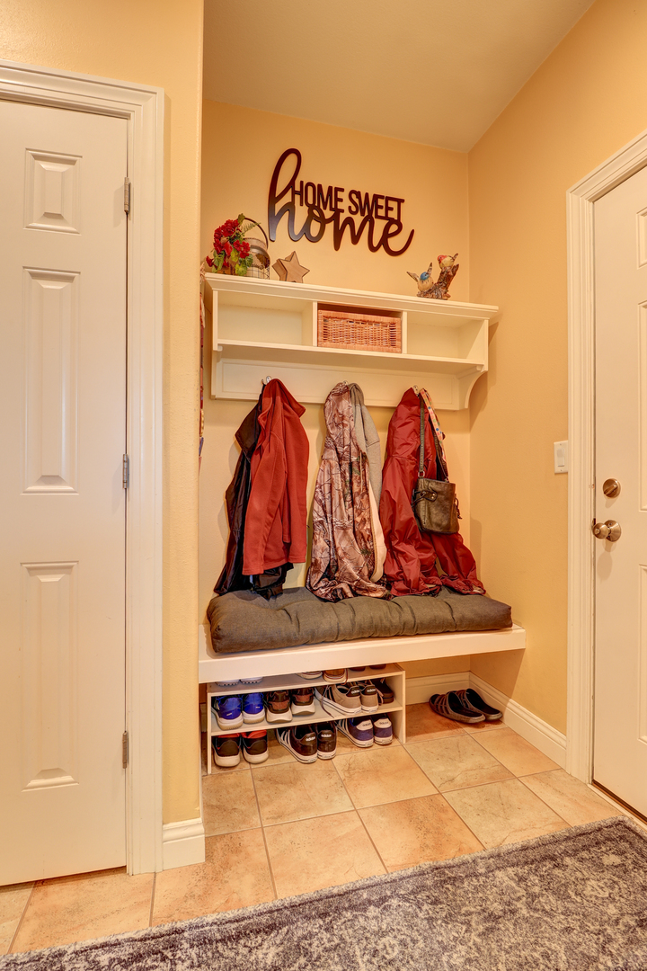 10301 Laurel Lane Property Photo 17