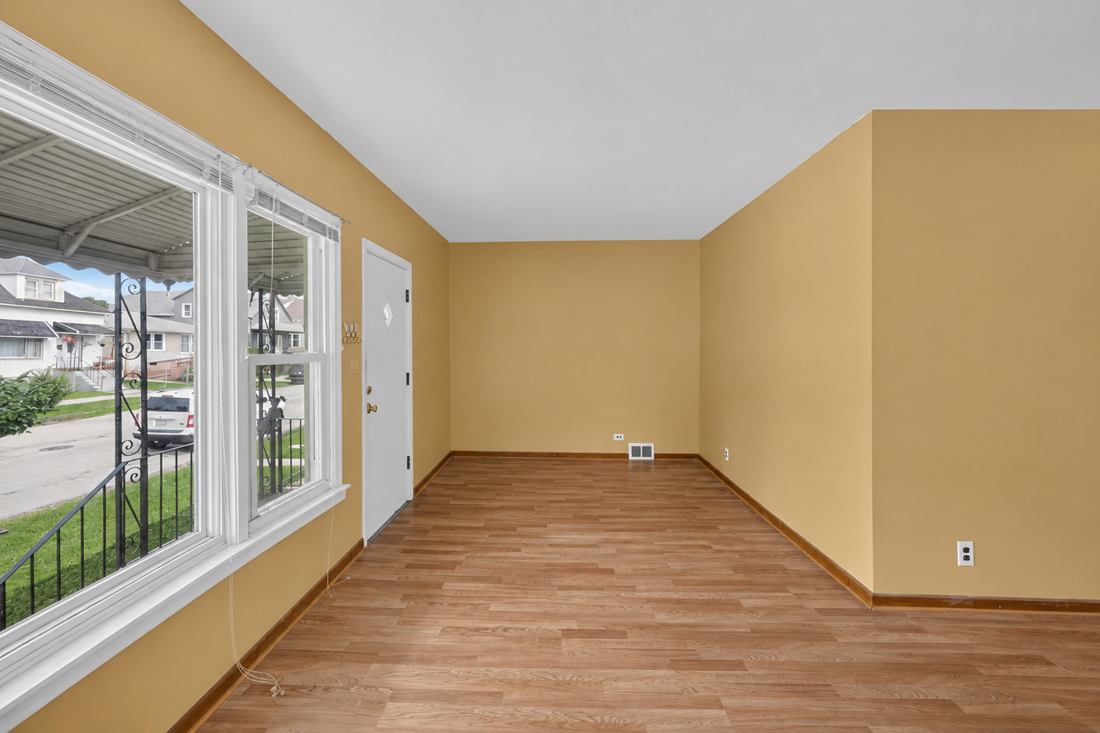 13151 S Burley Avenue Property Photo 3