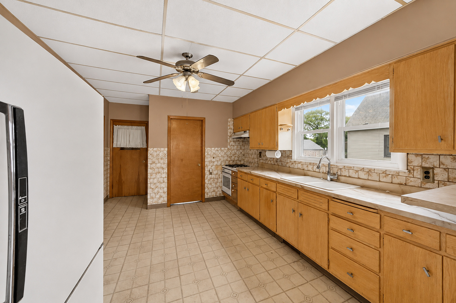 13151 S Burley Avenue Property Photo 6