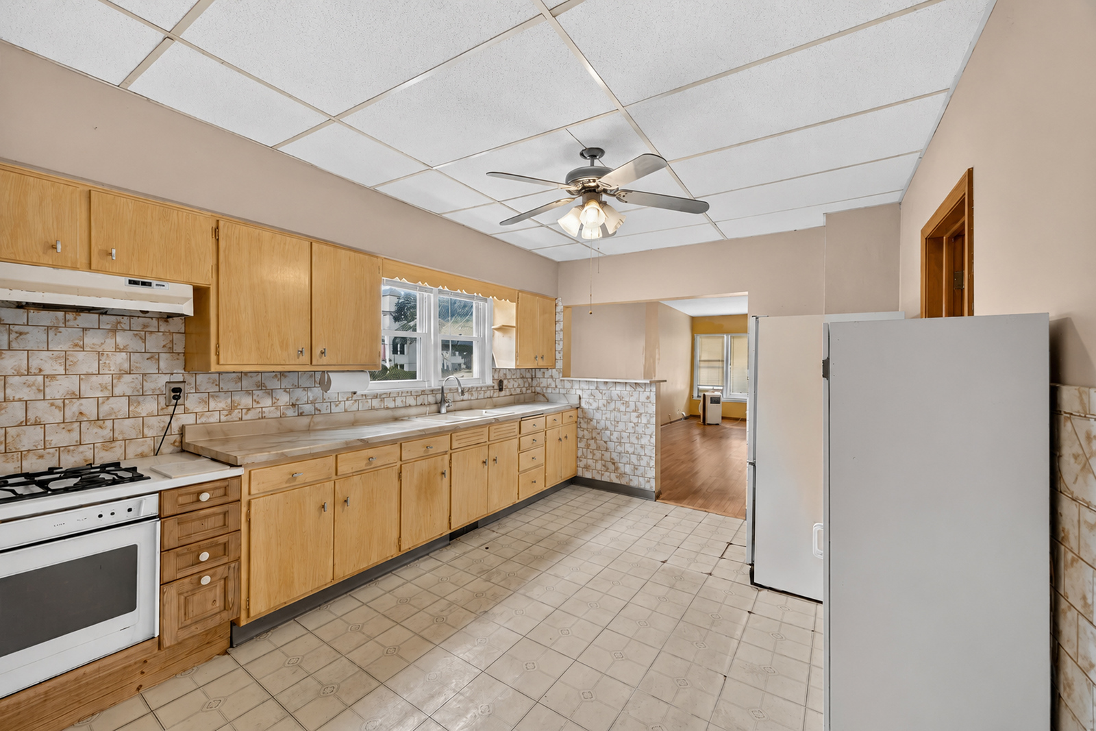 13151 S Burley Avenue Property Photo 8