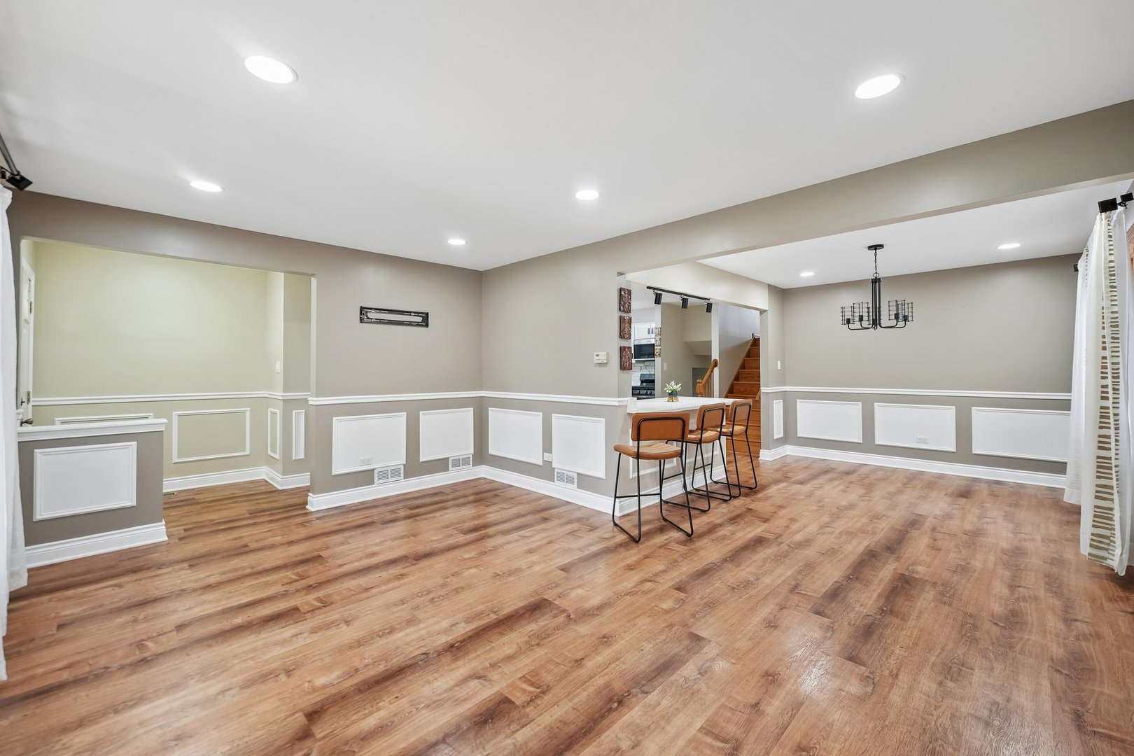 5601 S Sayre Avenue Property Photo 11
