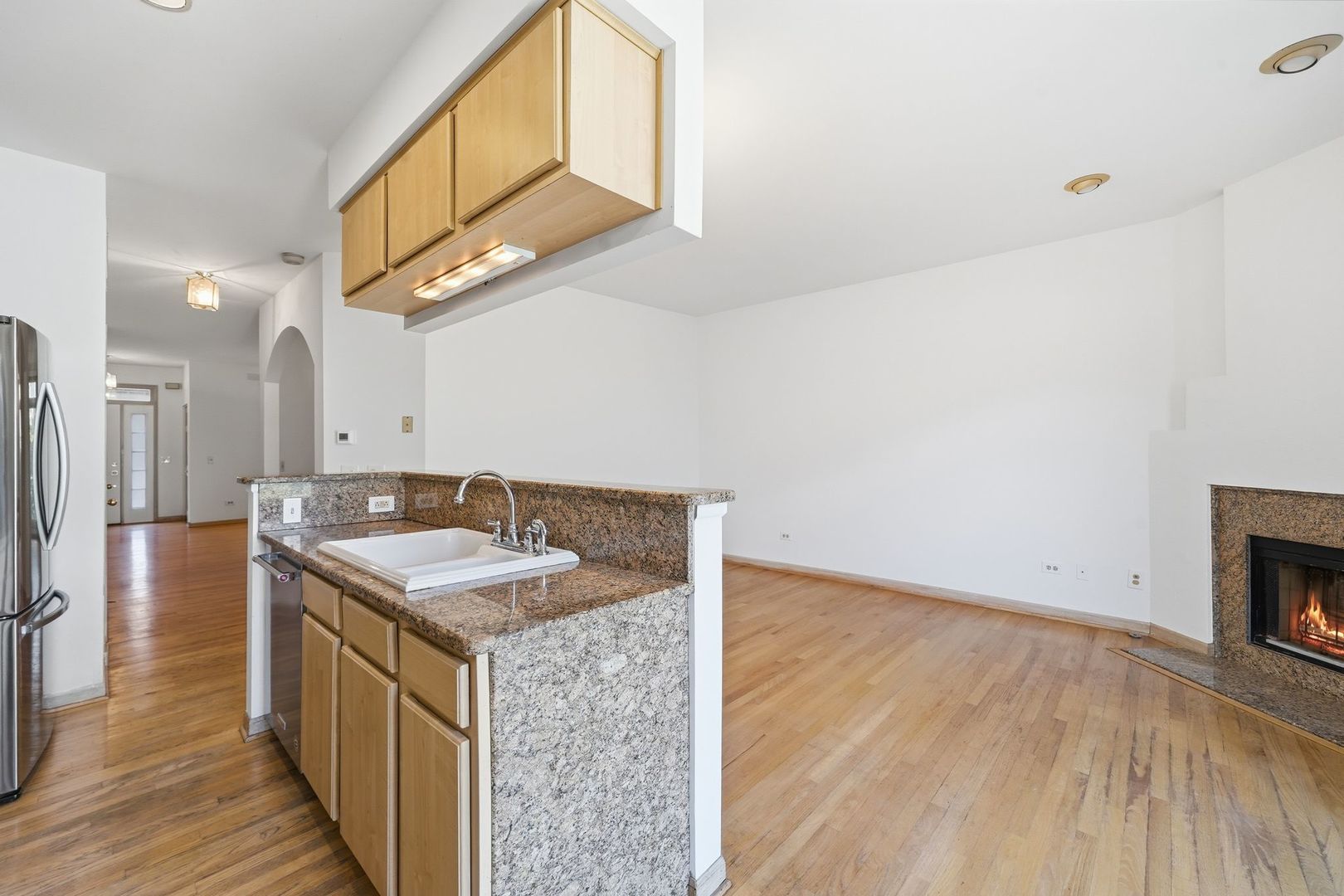 4262 W Thorndale Avenue Property Photo 14