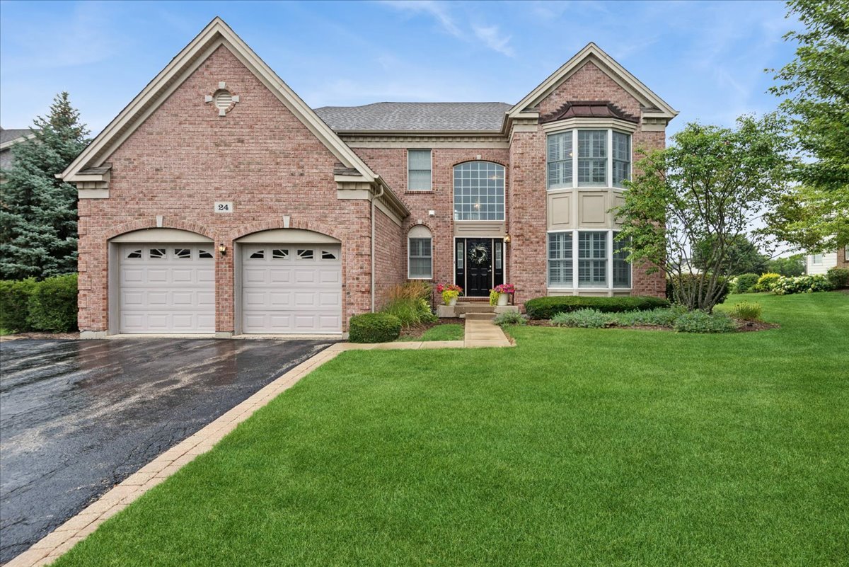 24 Tournament Drive Property Photo 1