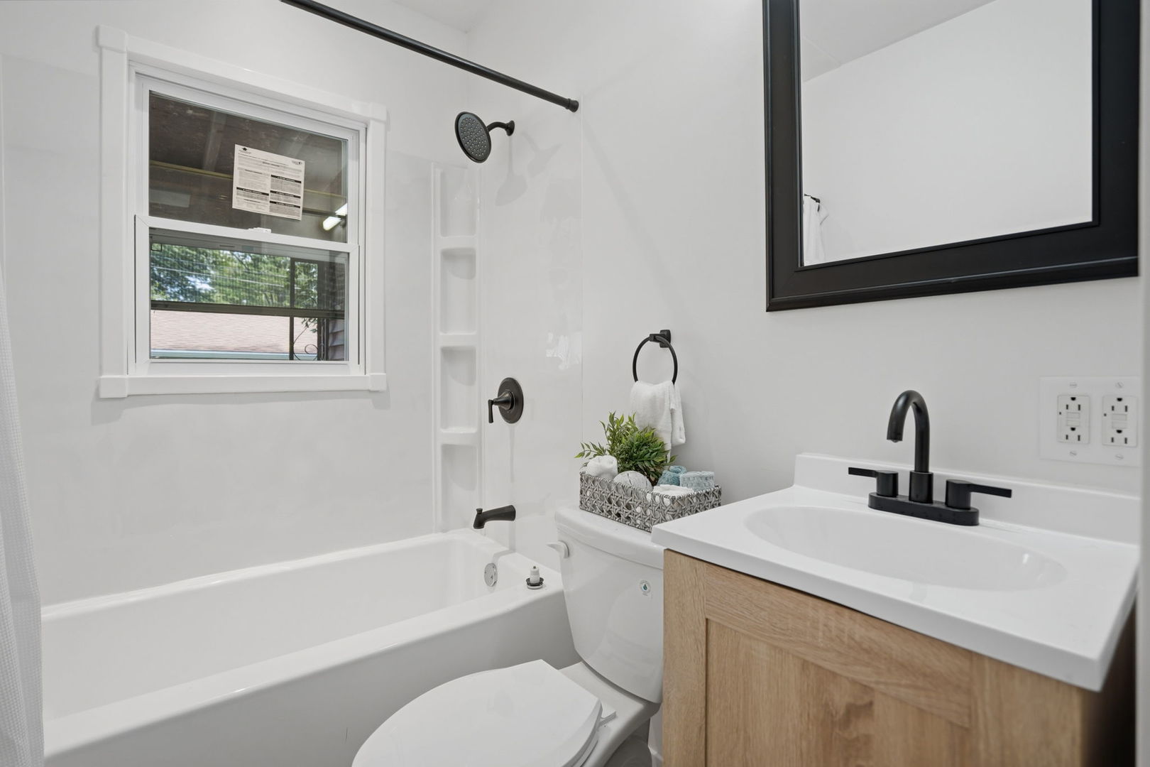 2055 36th Street Property Photo 9