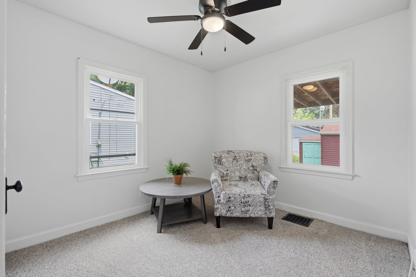 2055 36th Street Property Photo 12
