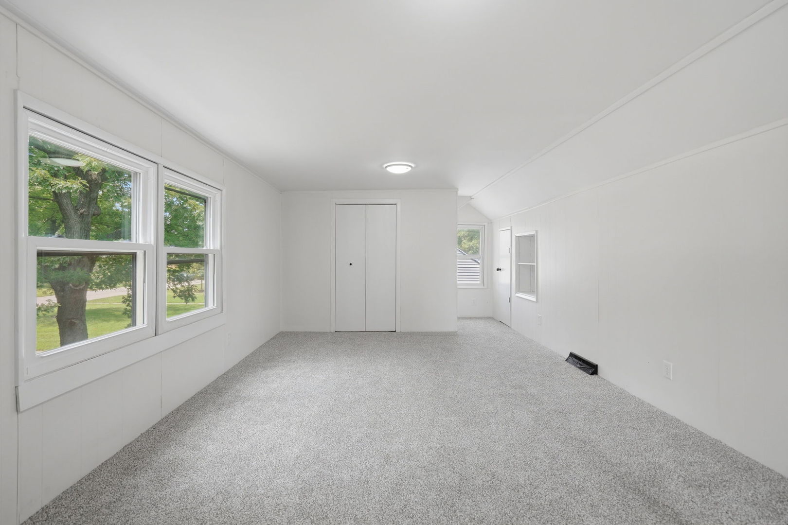 2055 36th Street Property Photo 14