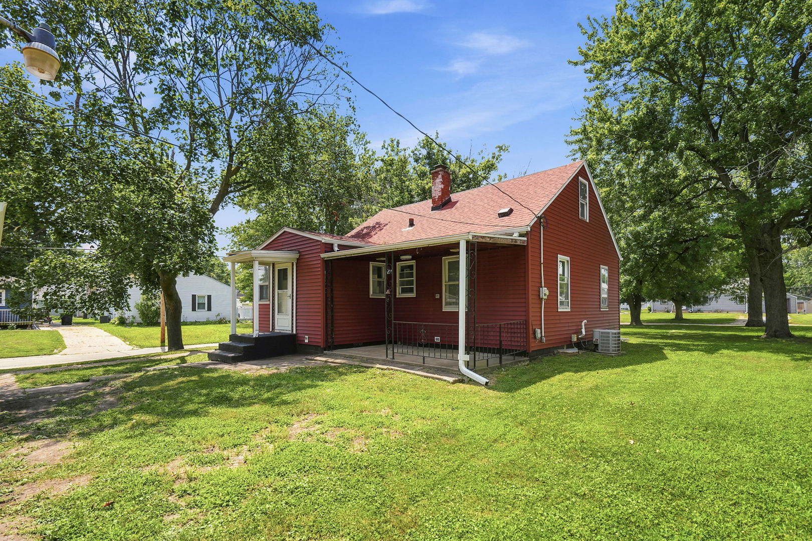 2055 36th Street Property Photo 20