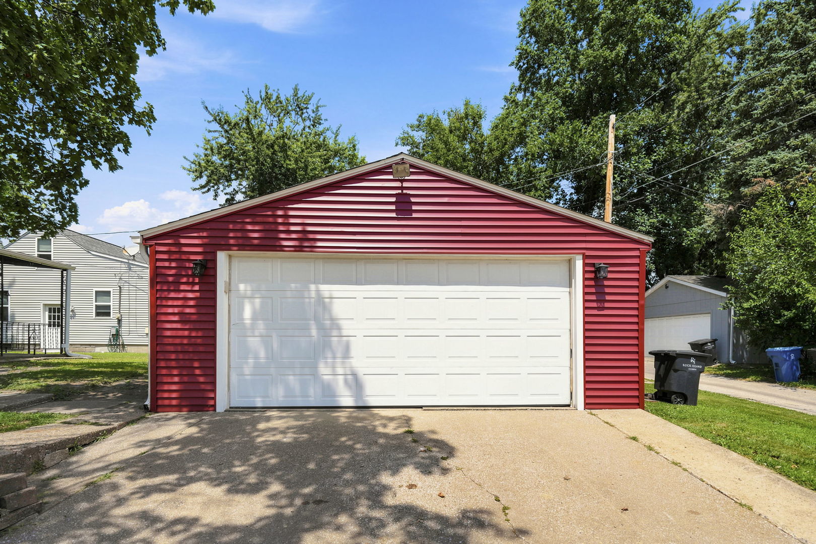 2055 36th Street Property Photo 21