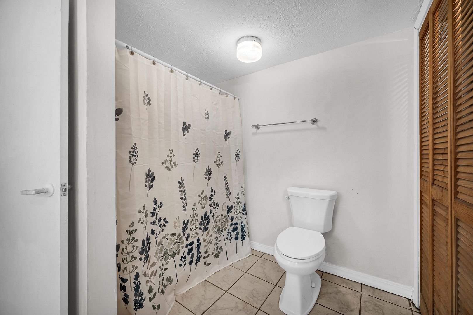 207 E North Street Property Photo 22