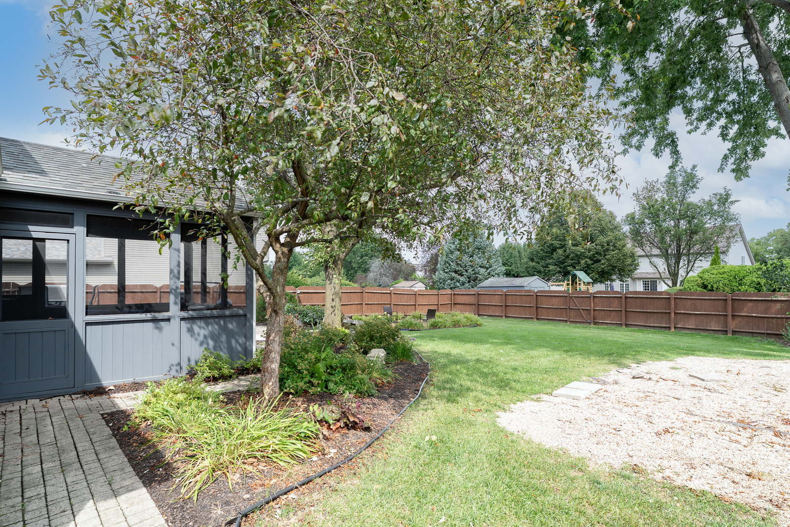 24826 Jensen Street Property Photo 11