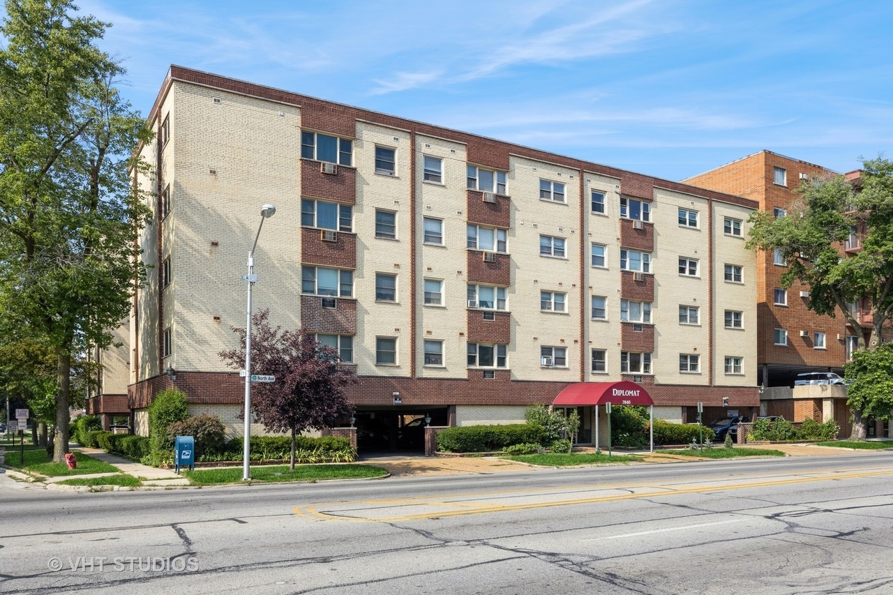 7840 W North Avenue 3N Property Photo 1