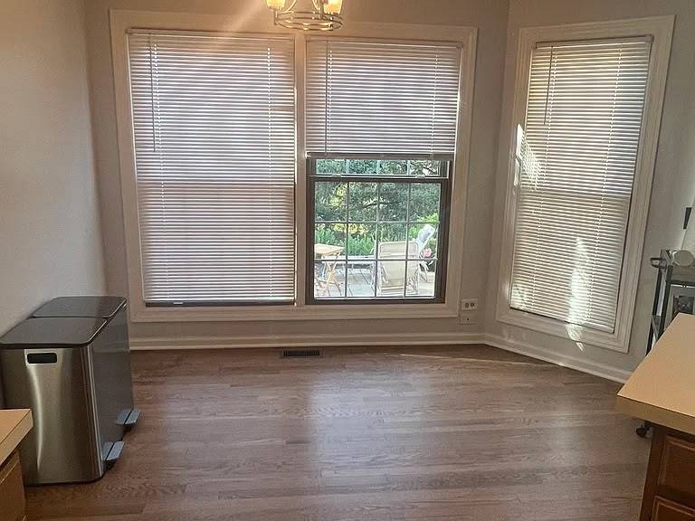 27w220 Chelsea Circle Property Photo 8