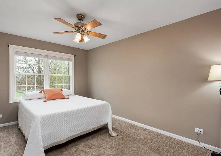 27w220 Chelsea Circle Property Photo 13