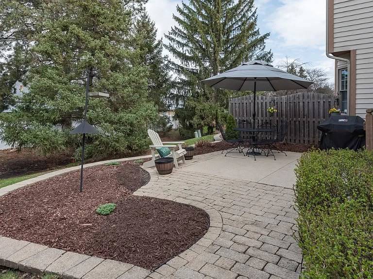27w220 Chelsea Circle Property Photo 20