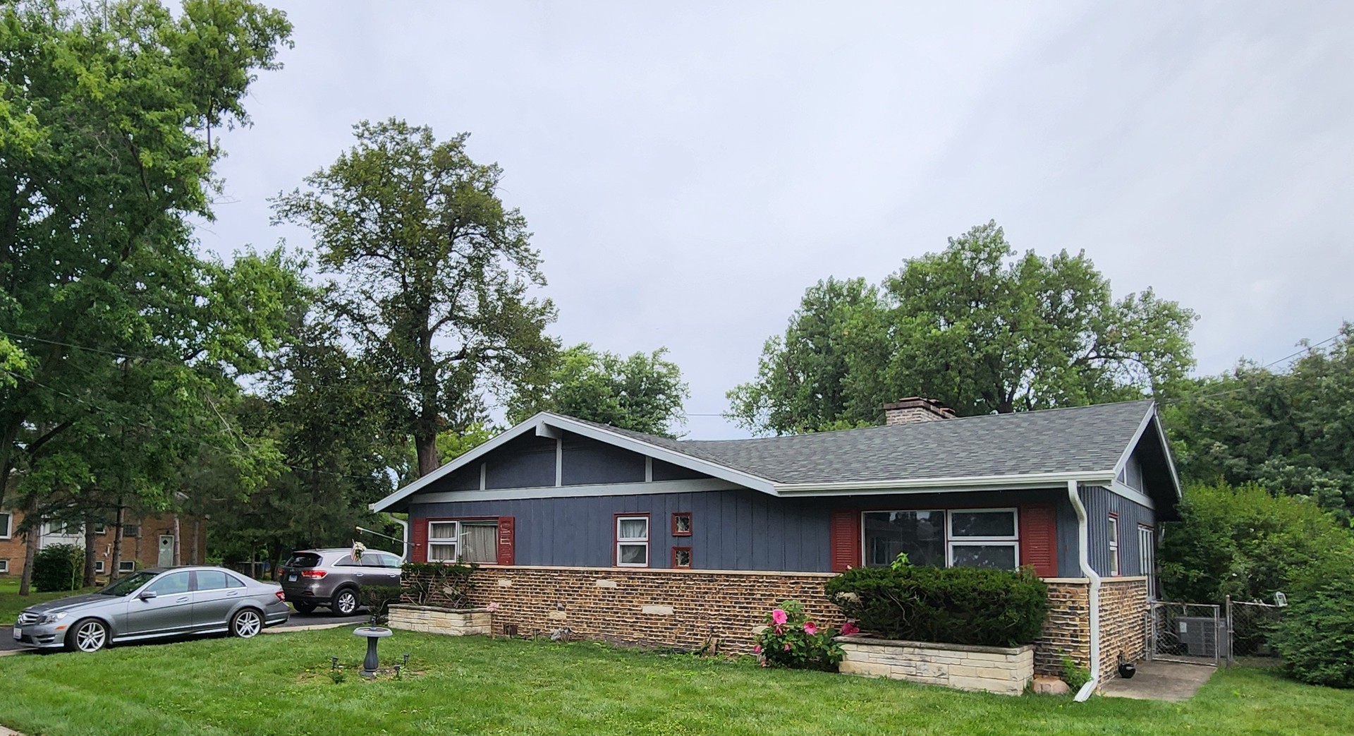 8548 40th Street Property Photo 2