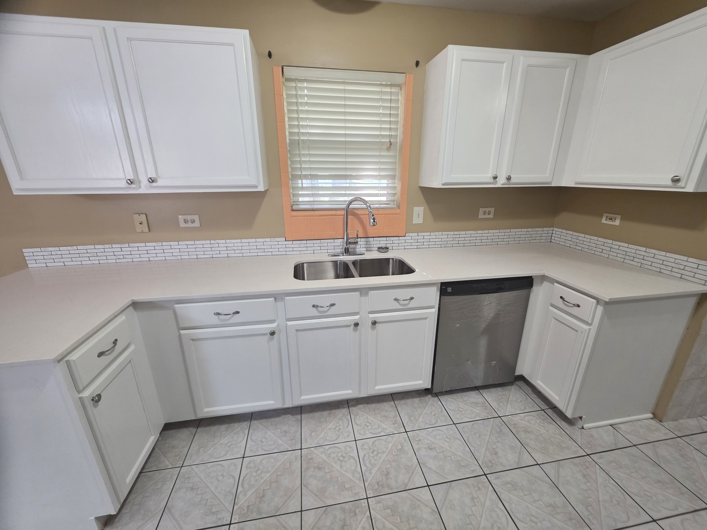1705 Lake Pointe Drive Property Photo 7