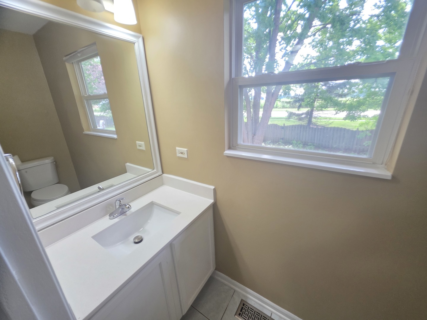 1705 Lake Pointe Drive Property Photo 12