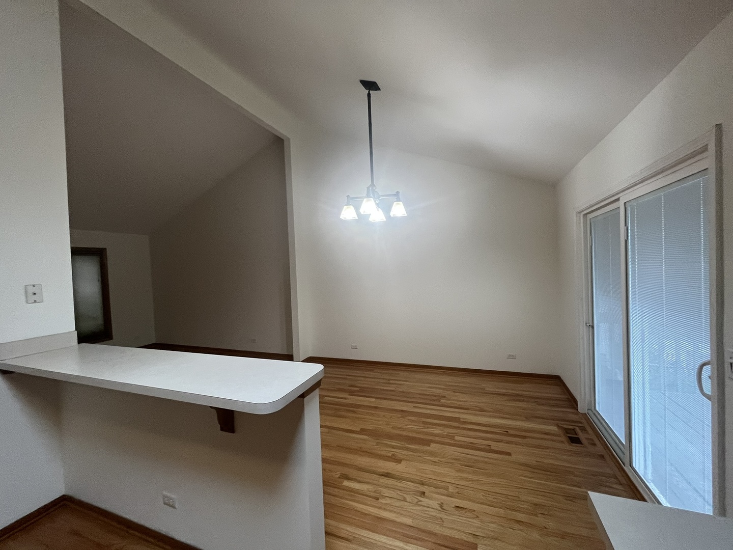 3s572 Haylett Avenue Property Photo 4