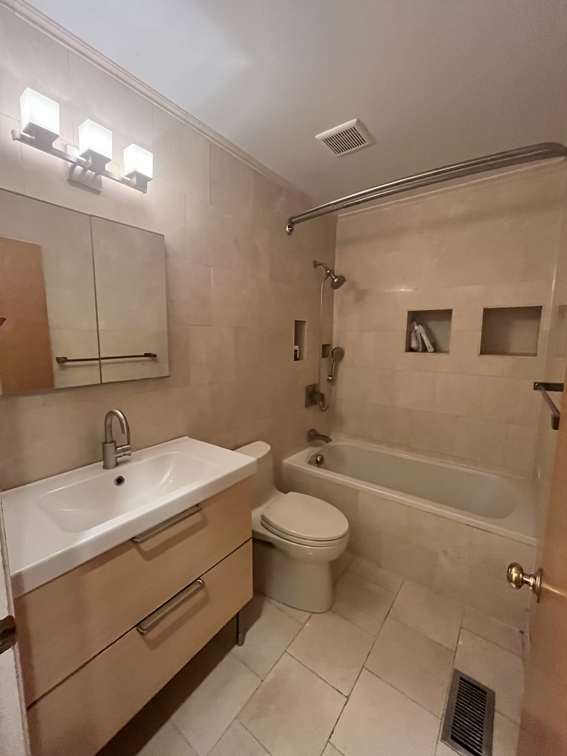 3s572 Haylett Avenue Property Photo 8