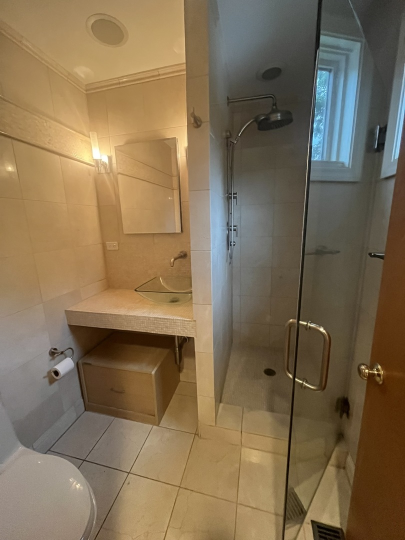 3s572 Haylett Avenue Property Photo 10