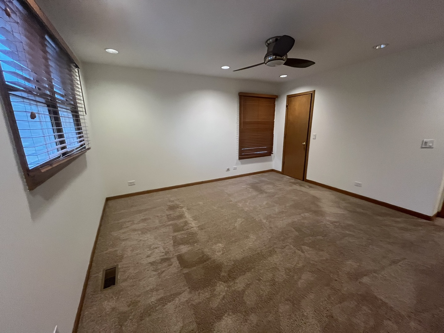 3s572 Haylett Avenue Property Photo 14