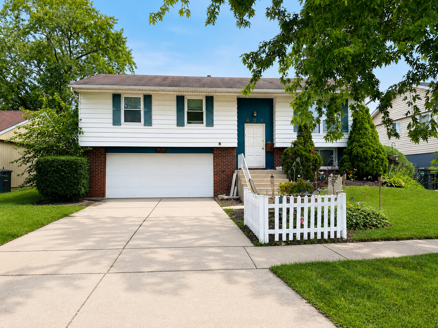 421 Waverly Avenue Property Photo 1