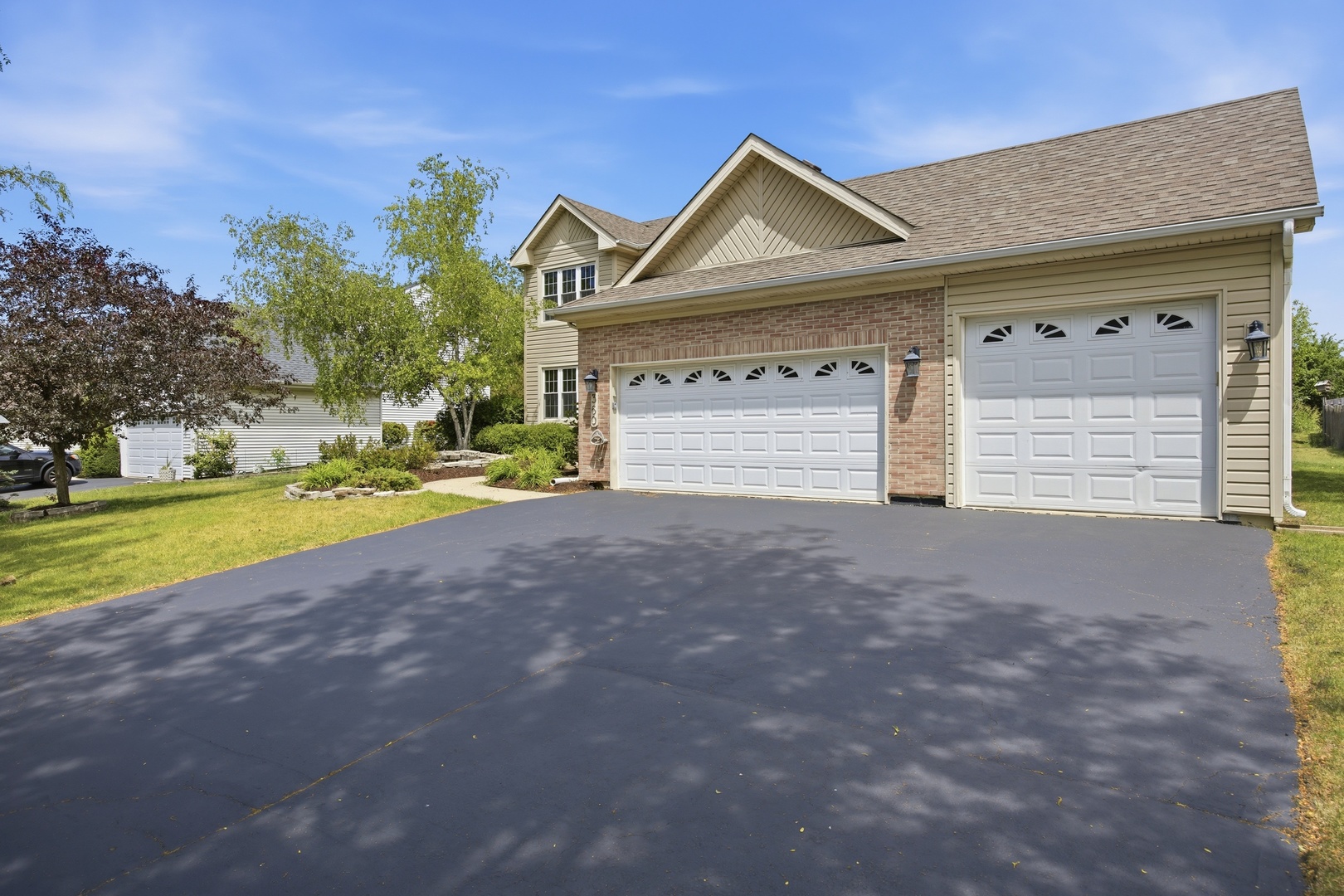 360 Winding Canyon Way Property Photo 2