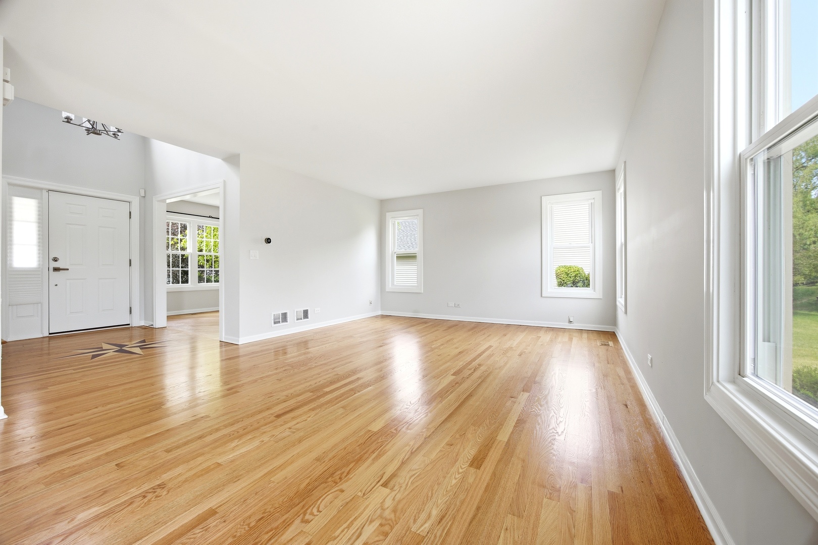 360 Winding Canyon Way Property Photo 8