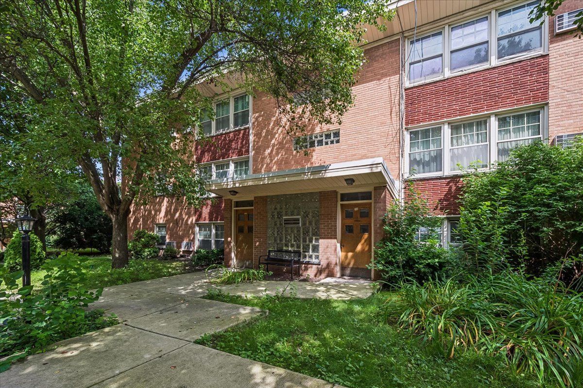 7536 N Ridge Boulevard 3e Property Photo 1