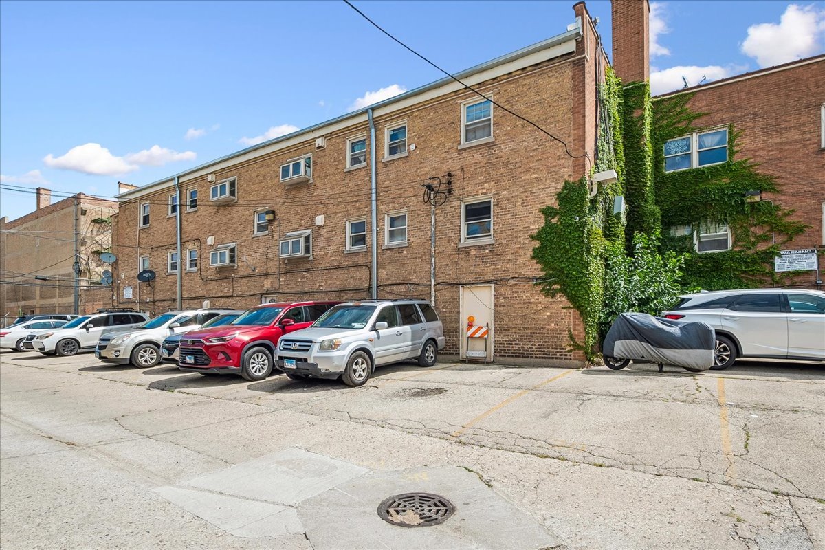 7536 N Ridge Boulevard 3e Property Photo 17