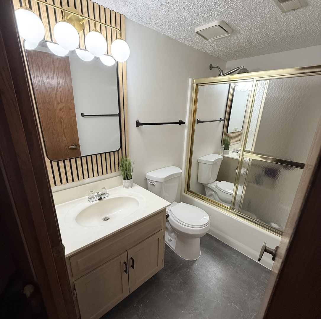 103 Caterpillar Drive 1c Property Photo 10