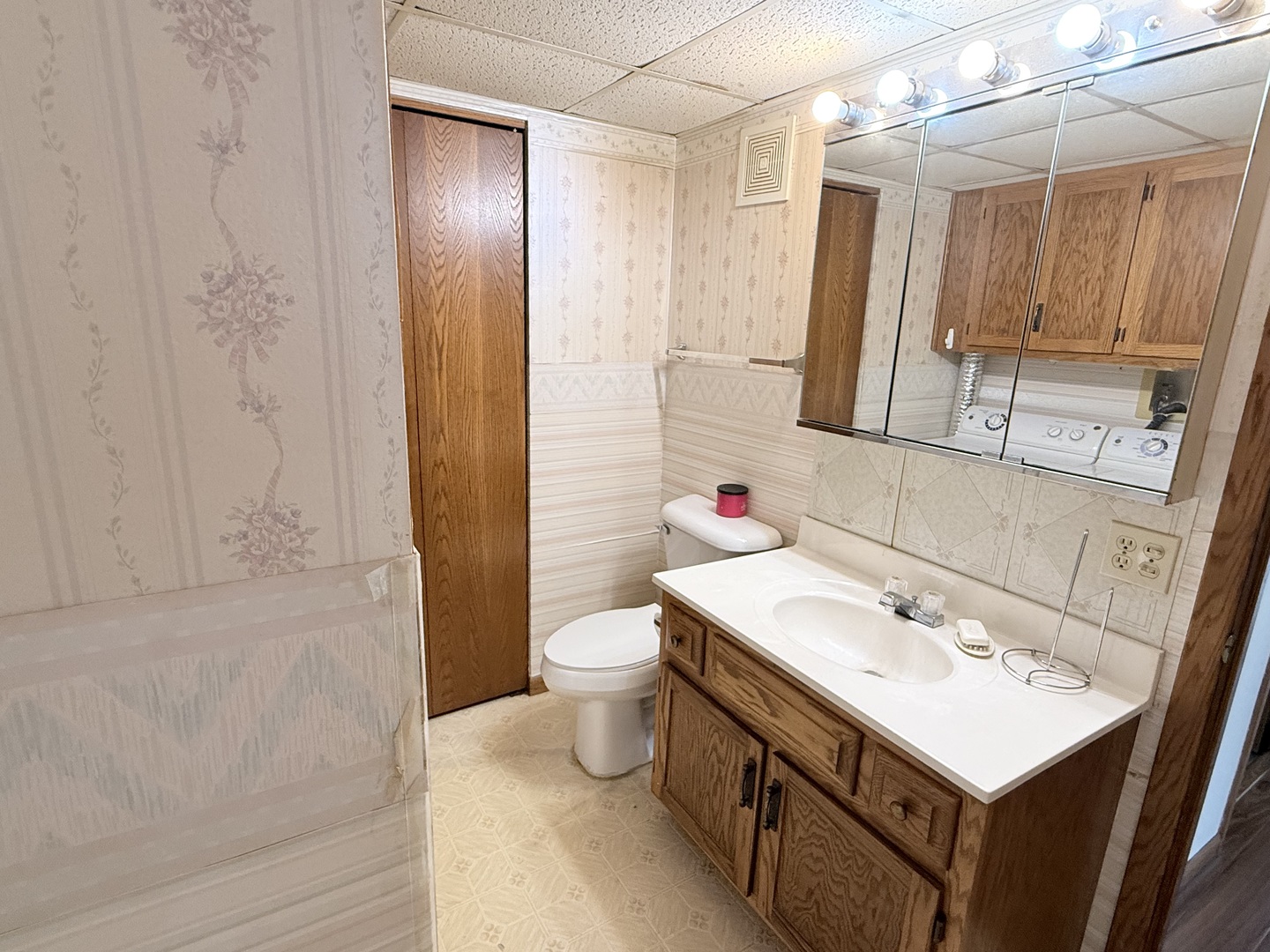 103 Caterpillar Drive 1c Property Photo 14