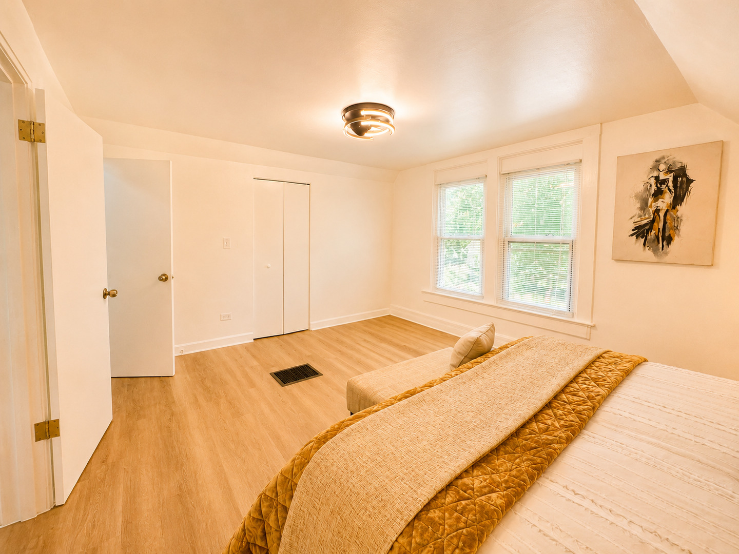 706 W 81st Street Property Photo 17