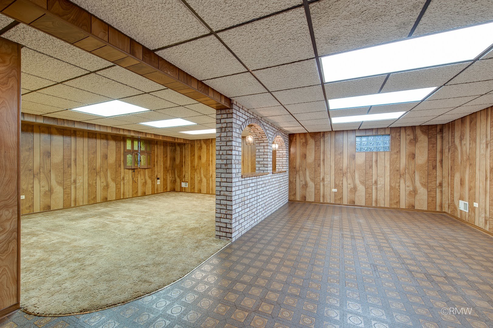 607 W Montrose Avenue Property Photo 25