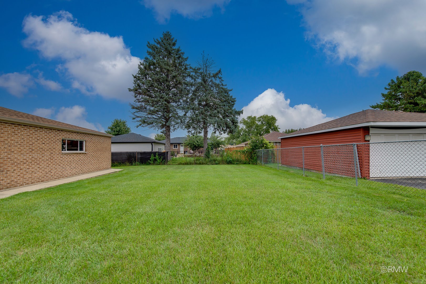 607 W Montrose Avenue Property Photo 42