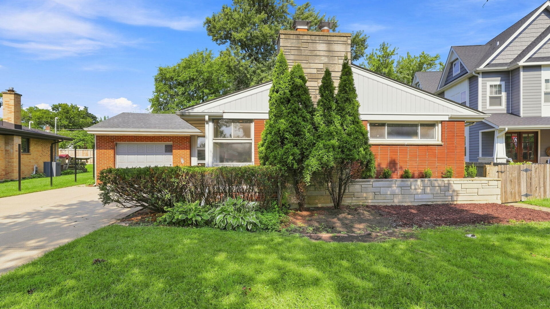 12722354 Property Photo 1