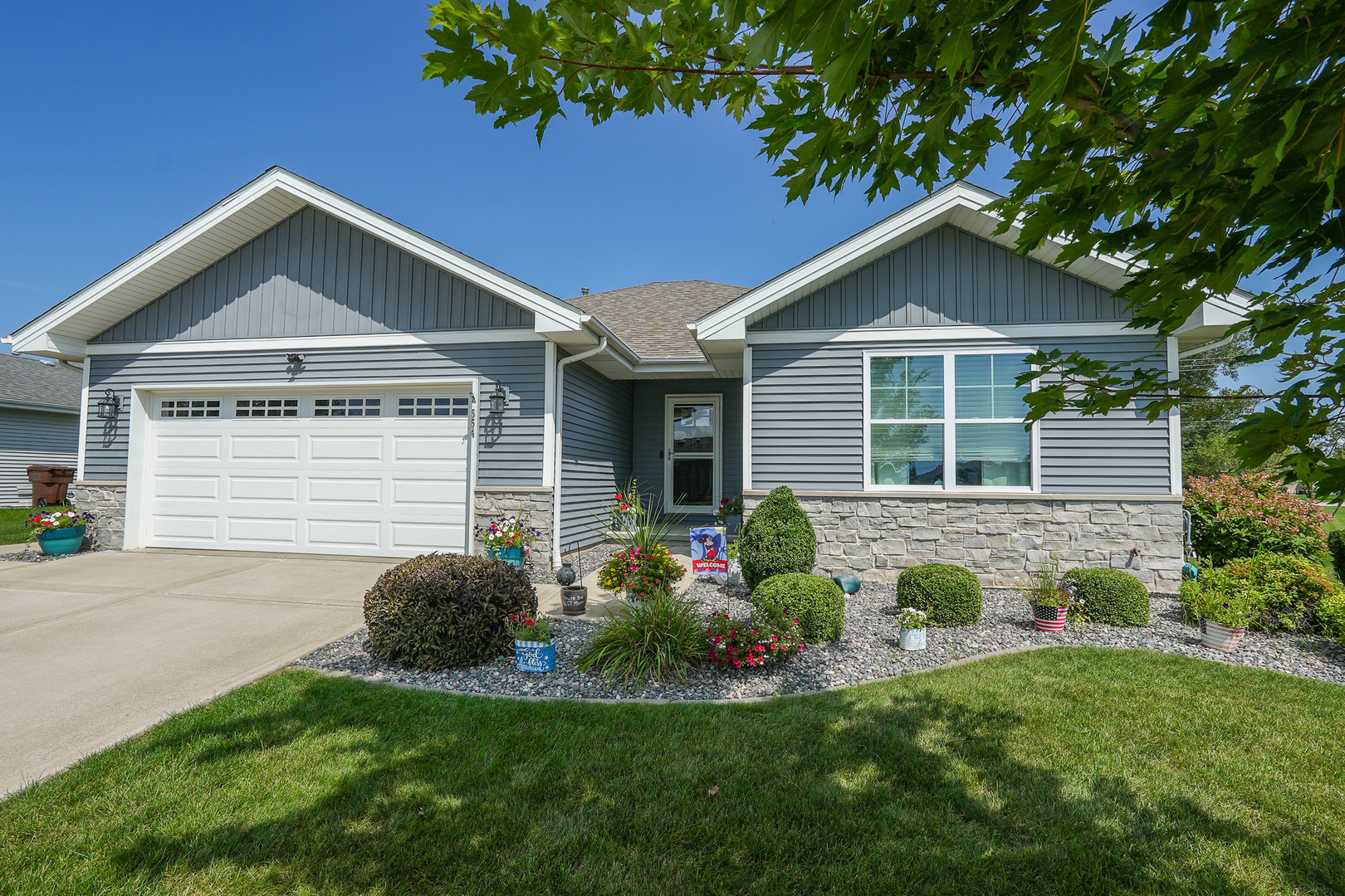 554 Raven Drive Property Photo 1