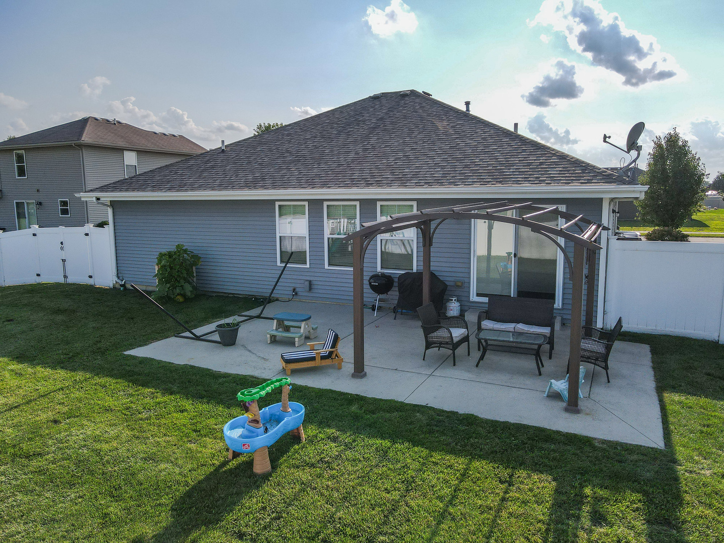 554 Raven Drive Property Photo 6