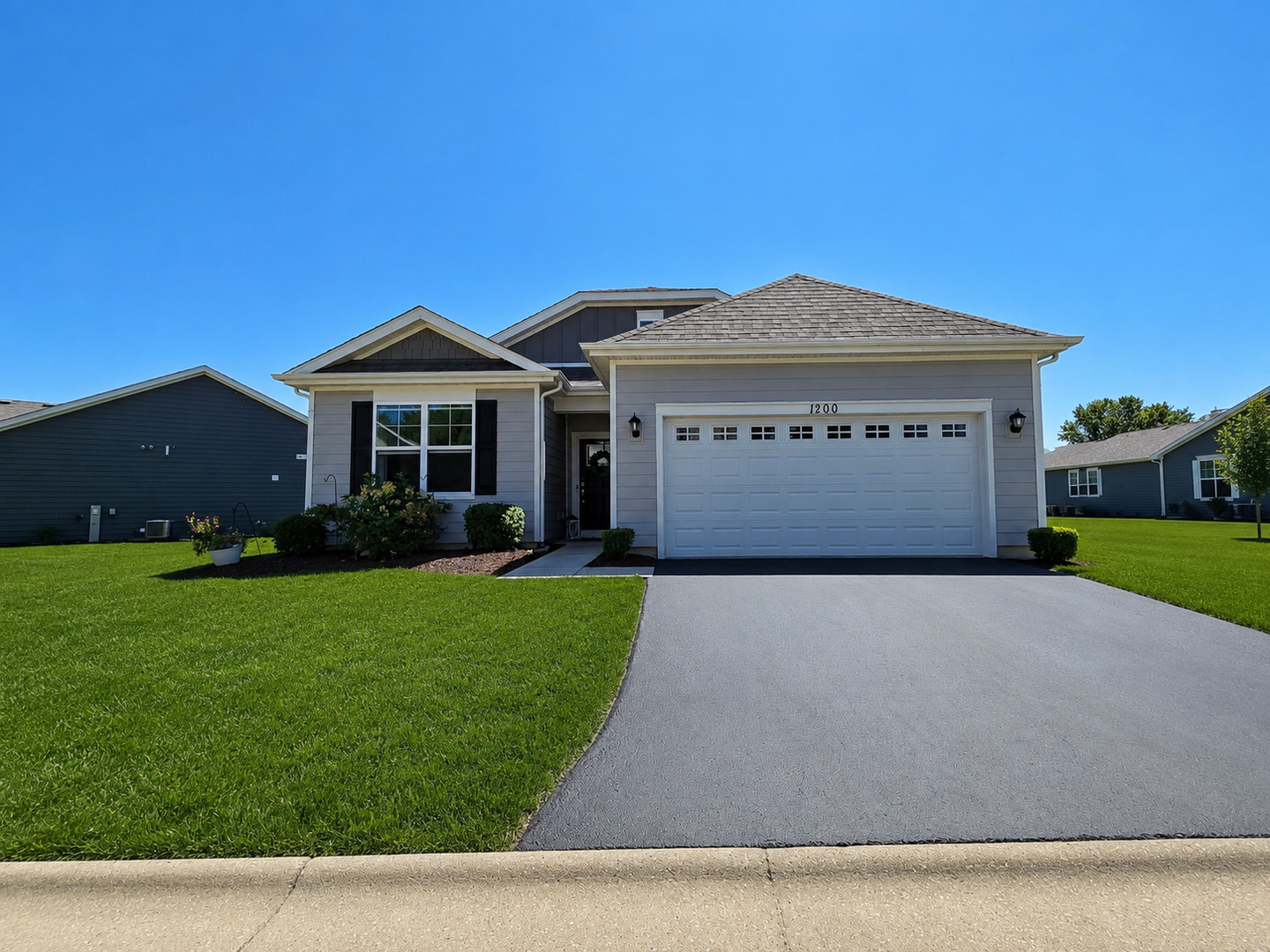 1200 Redtail Circle Property Photo 1