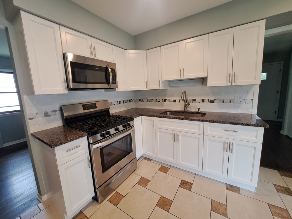 644 Bryn Mawr Avenue Property Photo 6