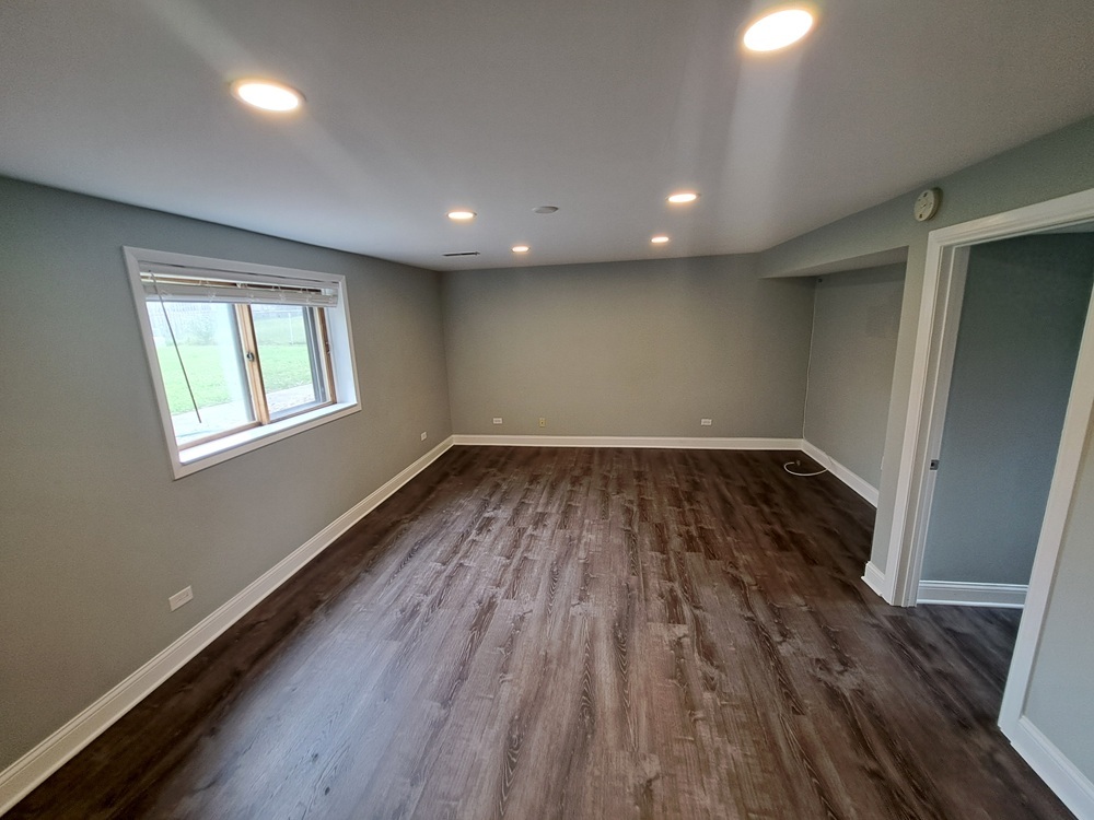 644 Bryn Mawr Avenue Property Photo 23
