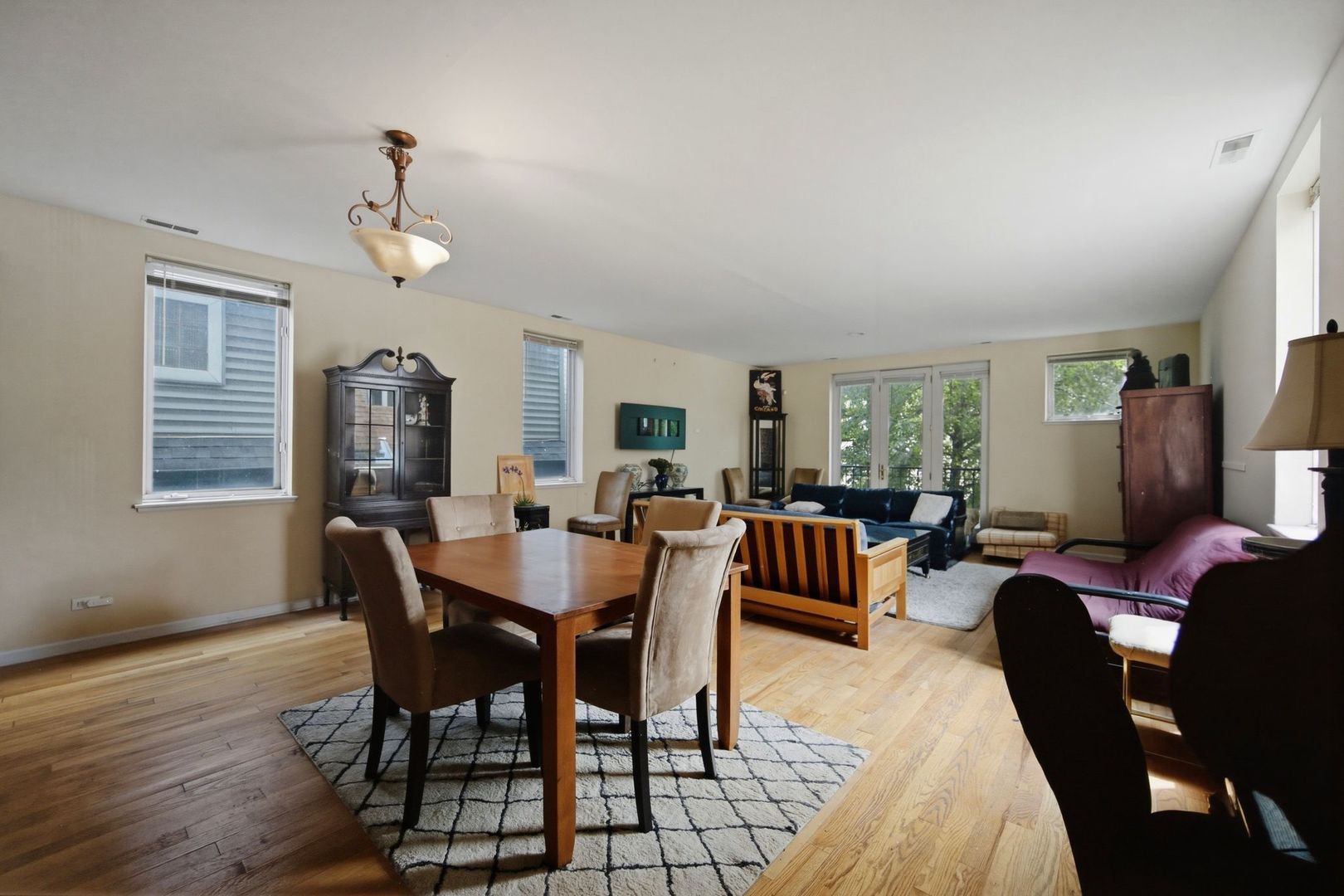 1412 W Diversey Parkway B Property Photo 4