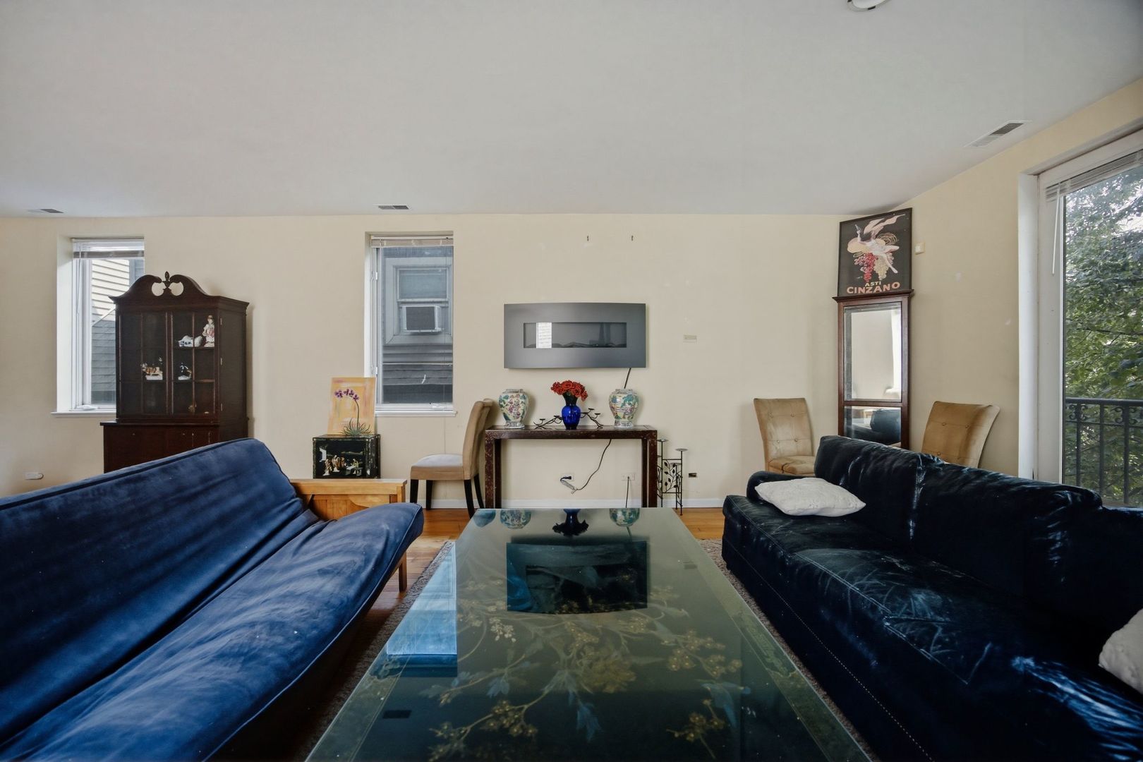 1412 W Diversey Parkway B Property Photo 6