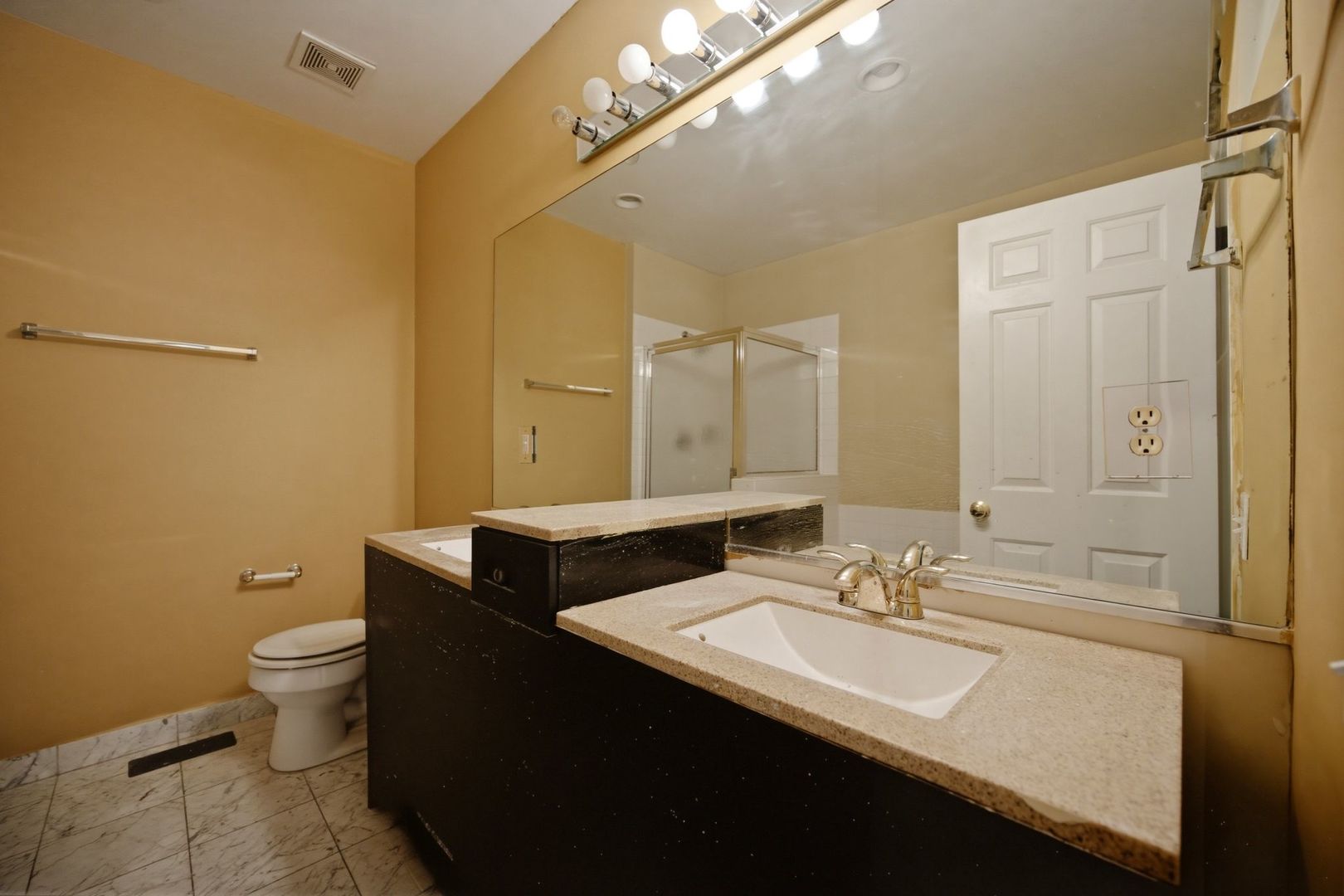 1412 W Diversey Parkway B Property Photo 22