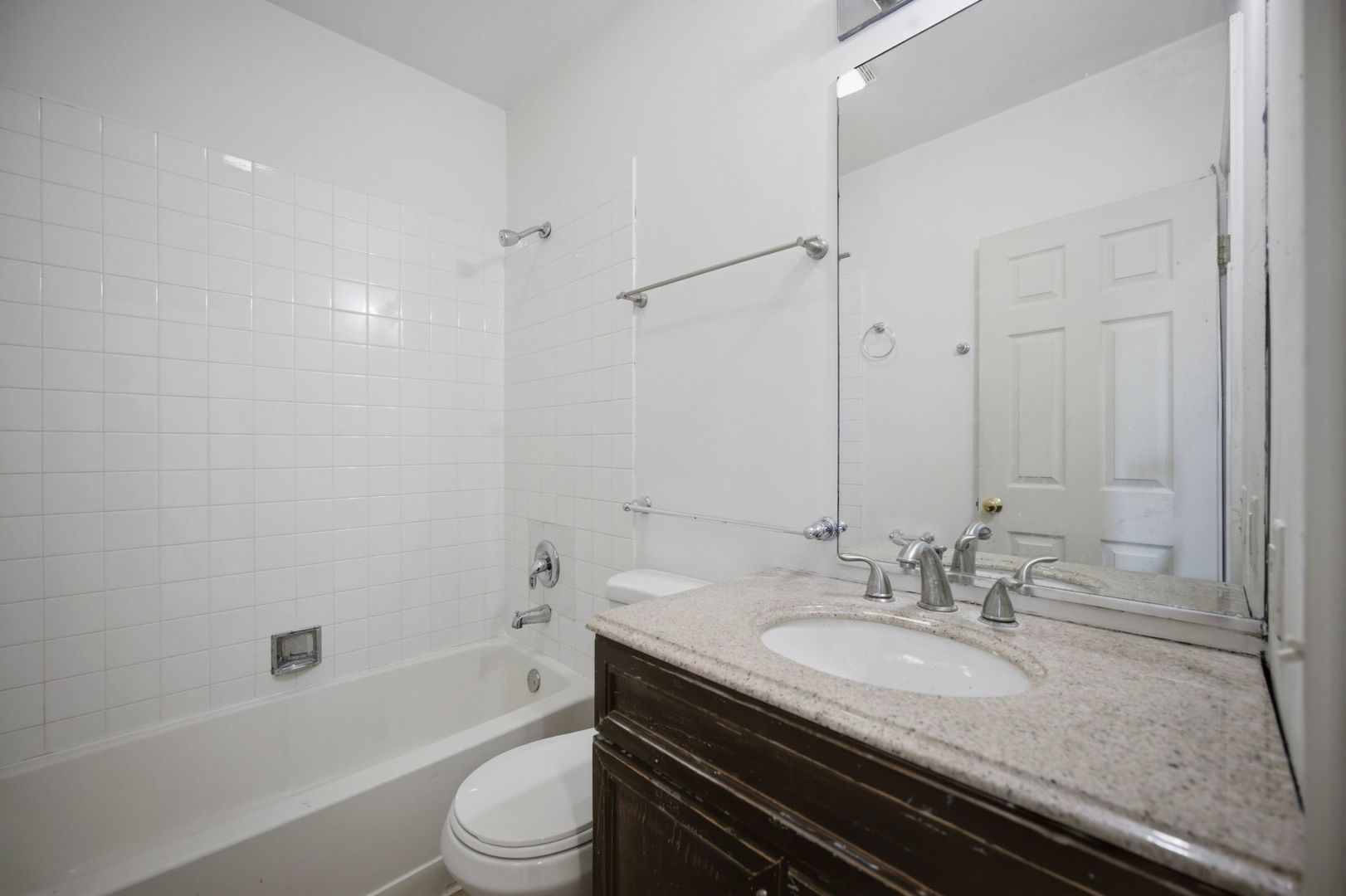 1412 W Diversey Parkway B Property Photo 29